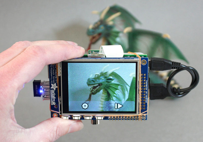 Càmera Digital amb Raspberry Pi i TouchScreen i WiFi